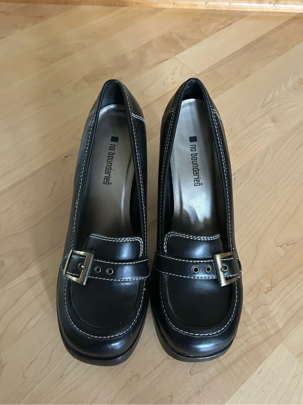 Vintage Y2K No Boundaries Black Platform Buckle Pumps